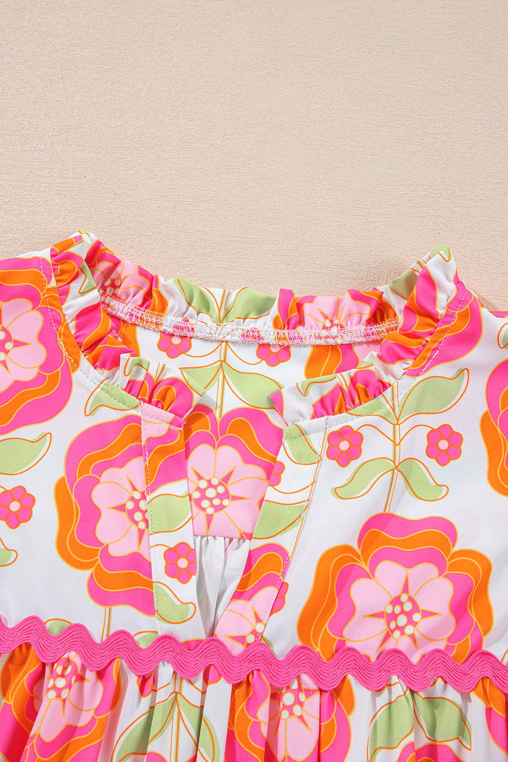 ROSE CHAMPAGNE FLORAL TOP