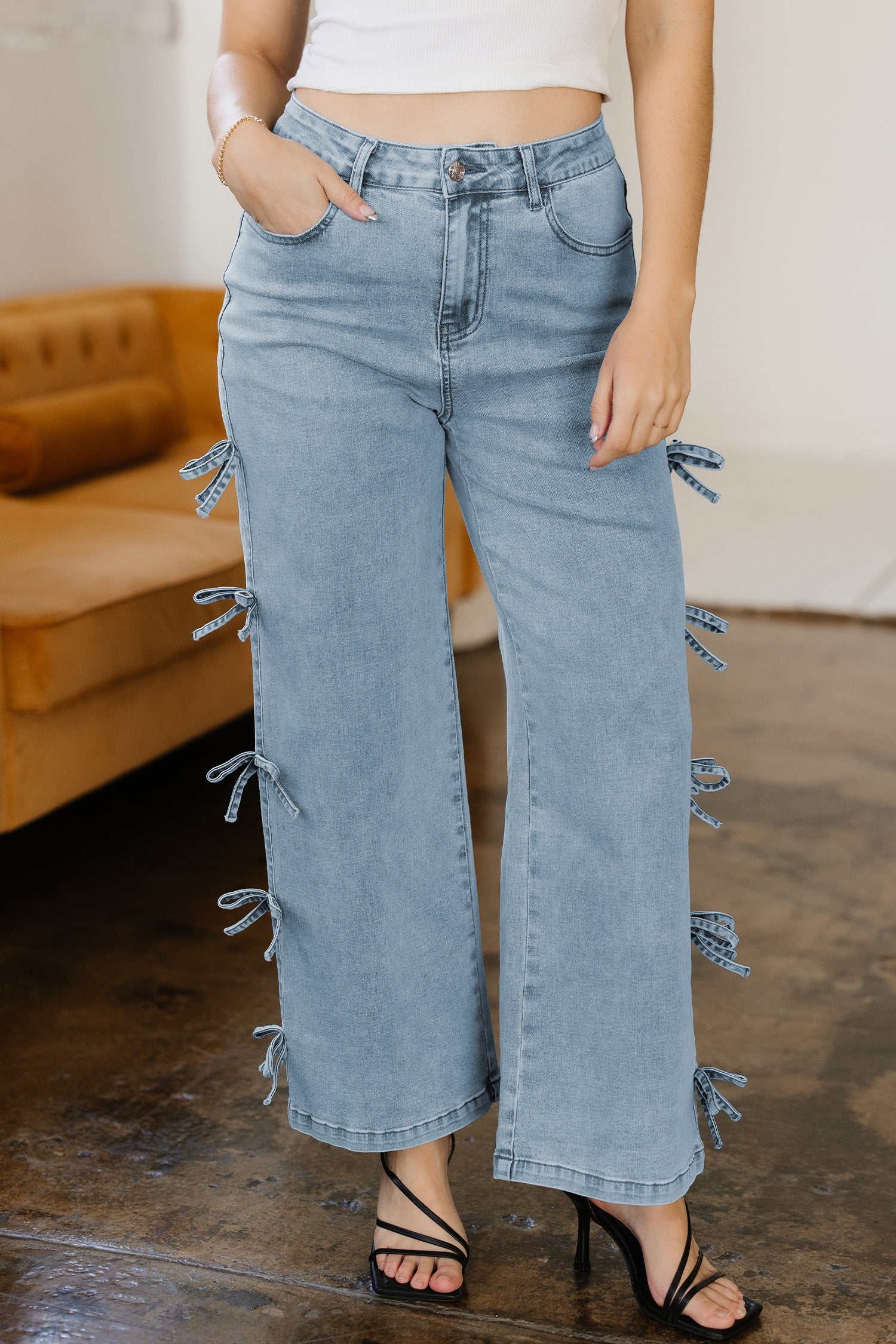 WHITE BOW KNOW DENIM