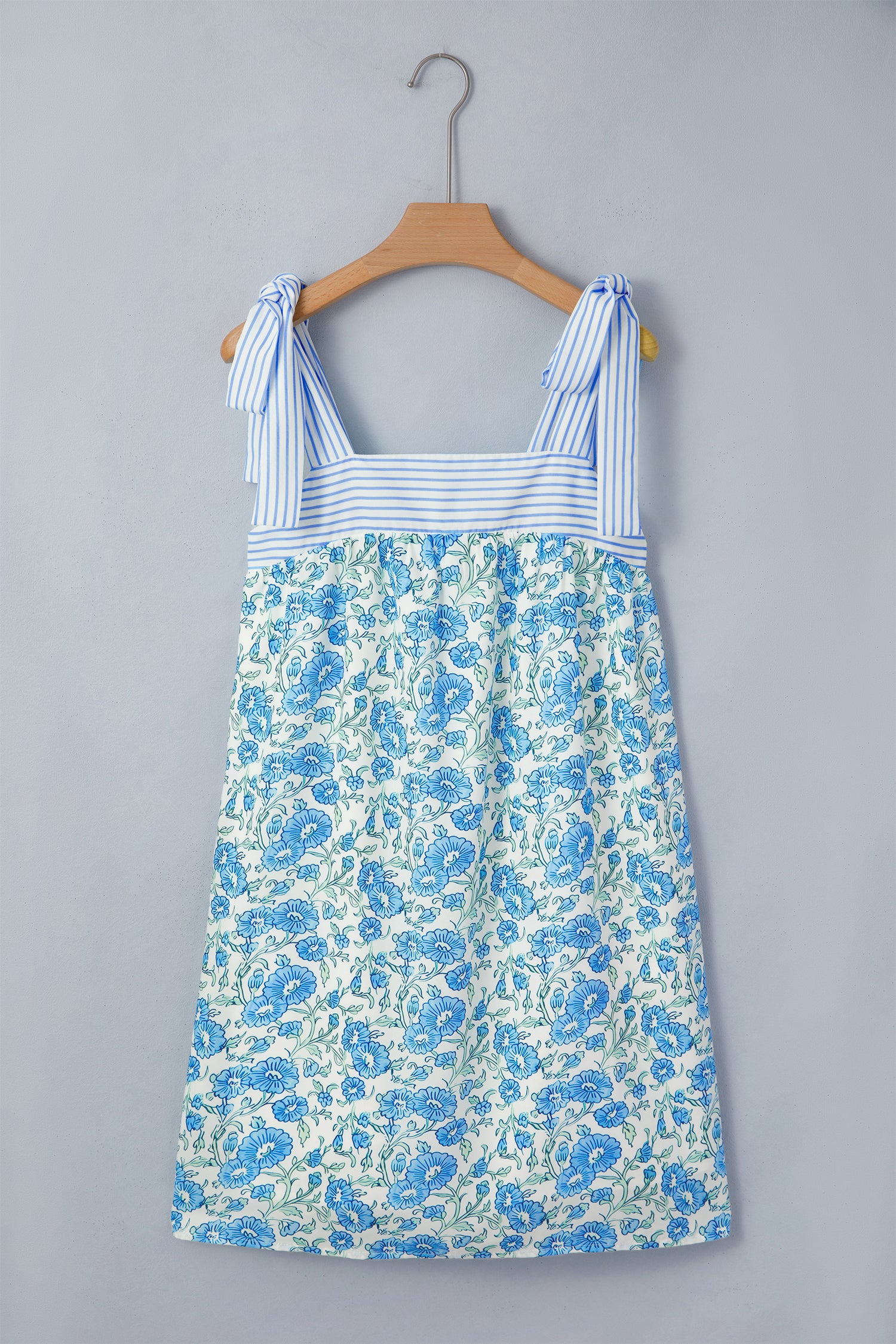 JAN WITH A TAN DRESS