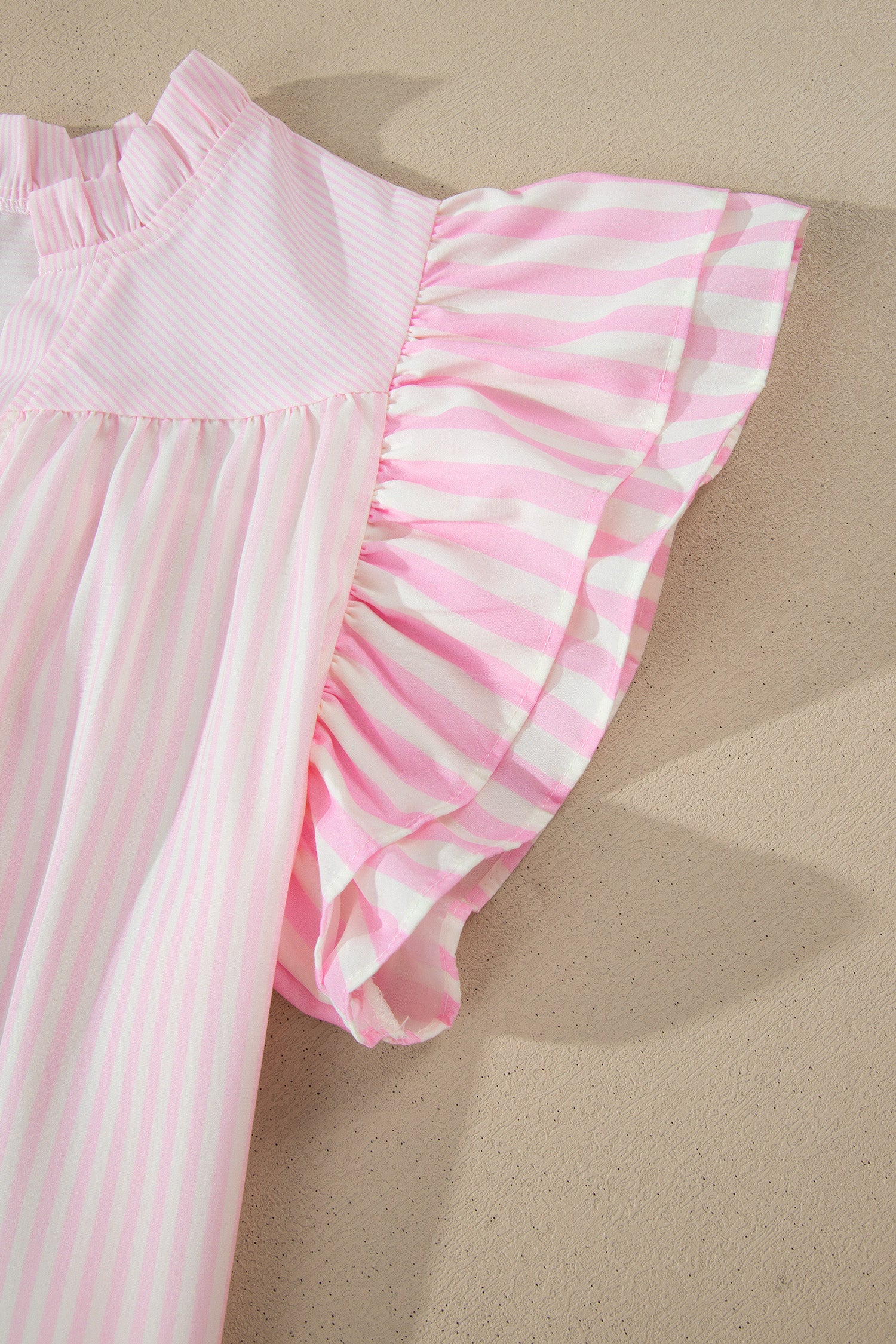 FLUTTER SLEEVE STRIPE TOP