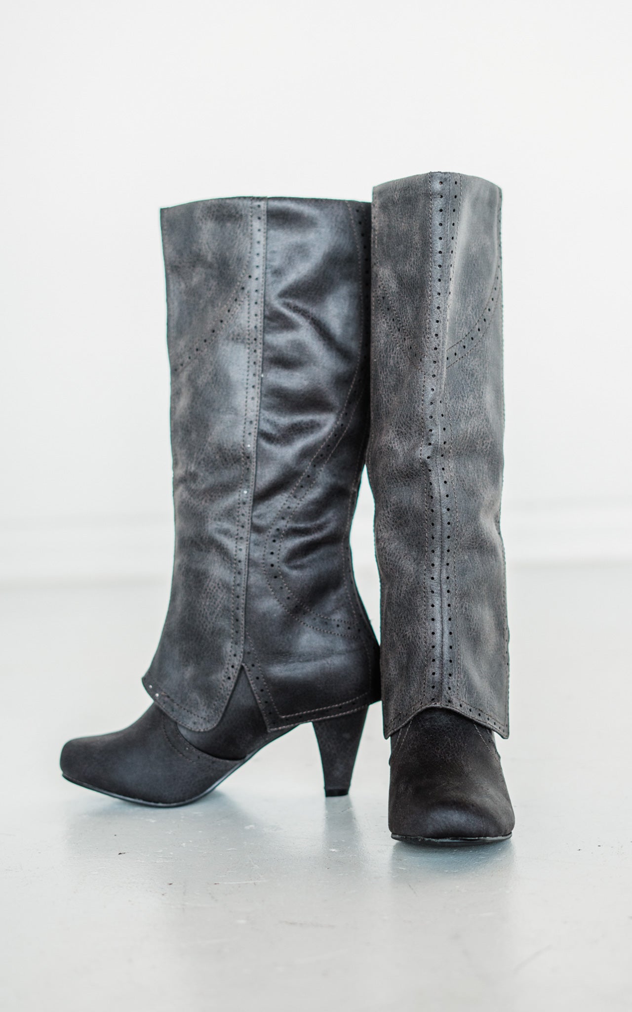 B Dad Boots in Grey