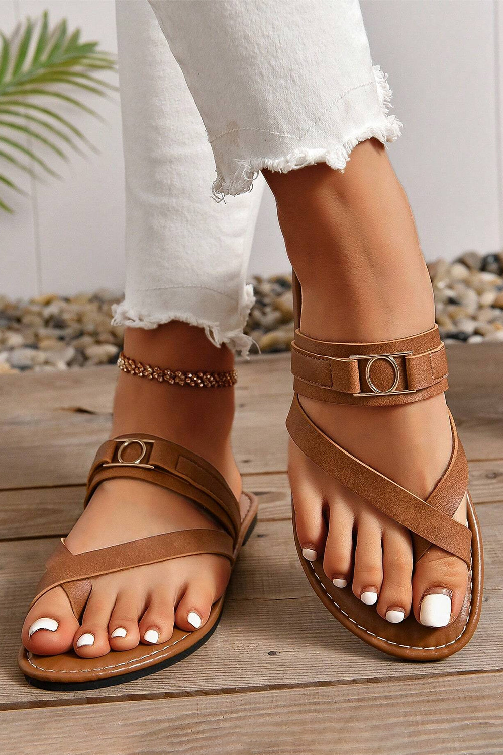 Chestnut Cross Toe Metal Buckle Sandals