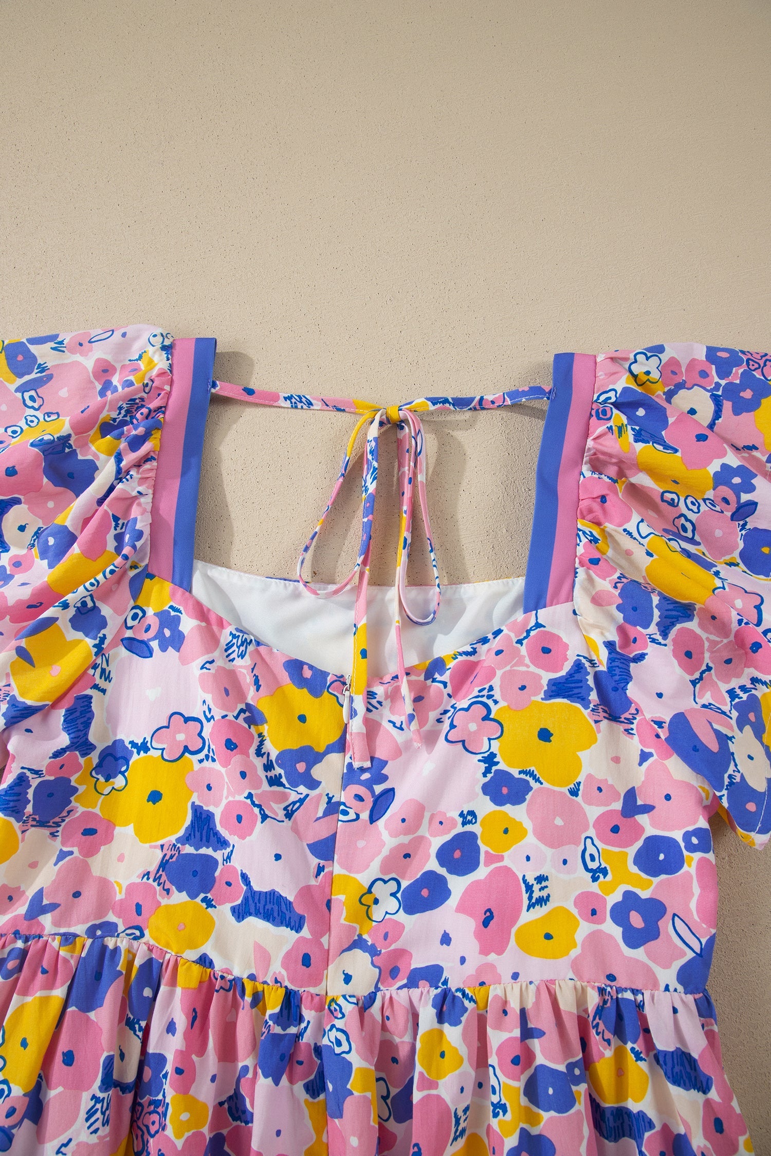 FLOWERS TO GIVE DRESS