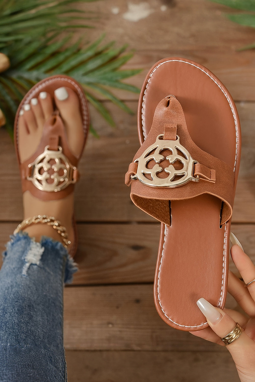 Chestnut Metal Pattern Sandals