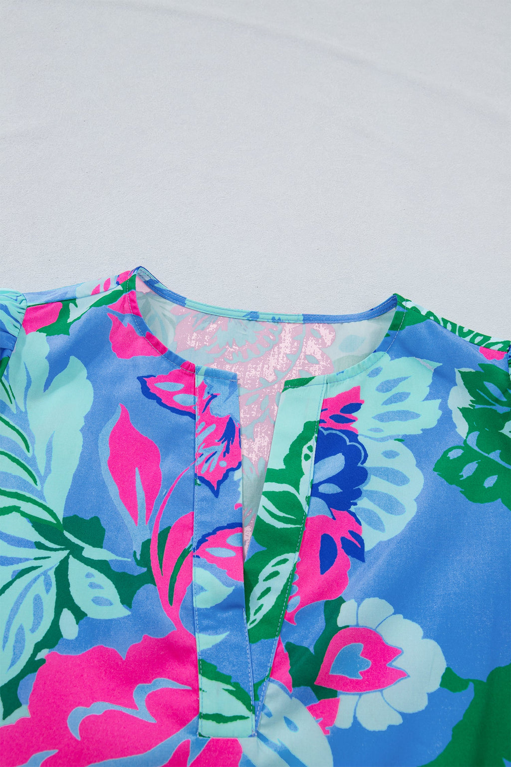 GROOVY IN BLUES TOP