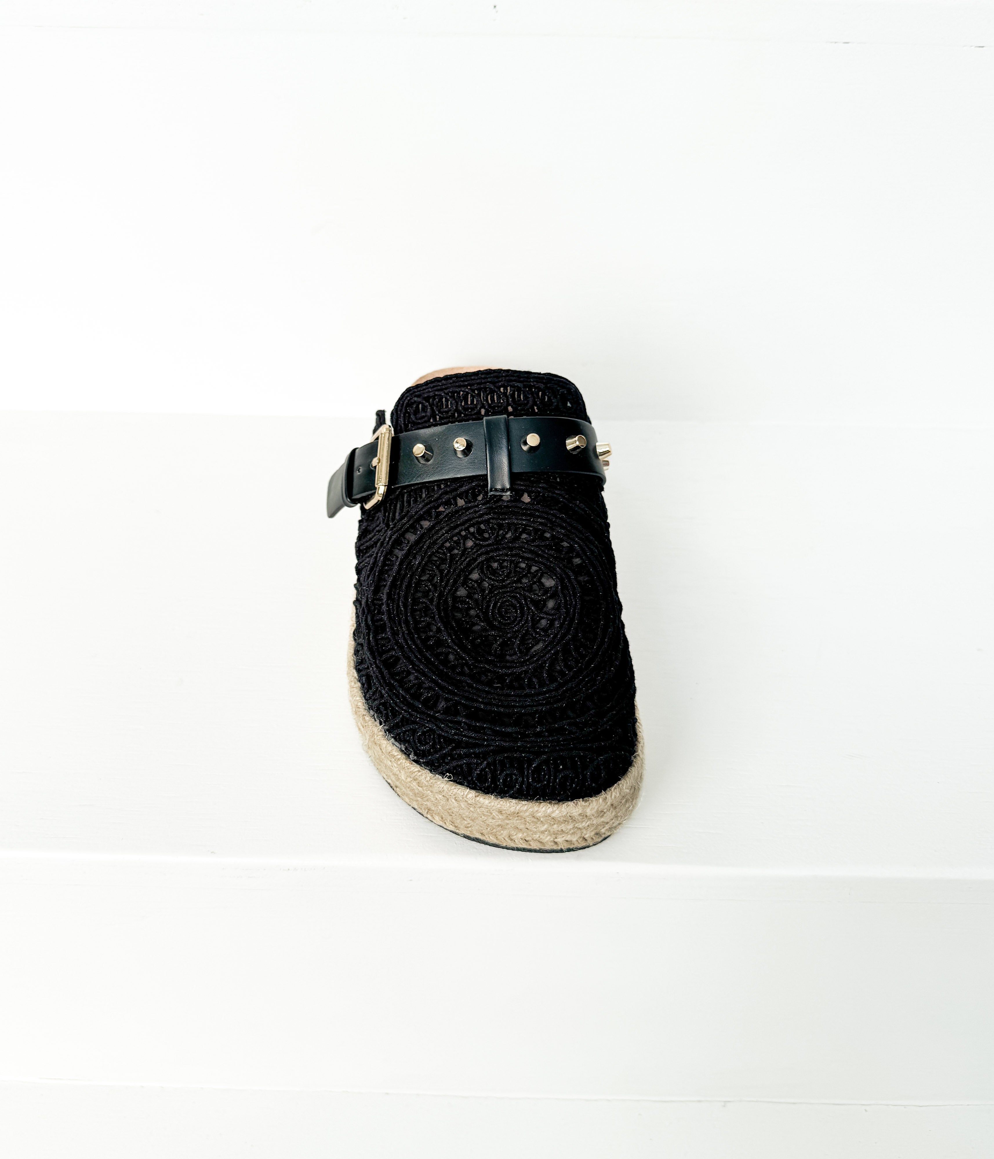 Treads Clogs in Black